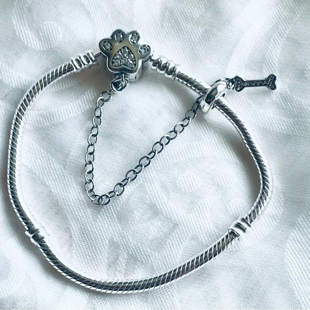 🐾NWT Paw & Bone Safety Chain Charm Bangle Bracelet✨
